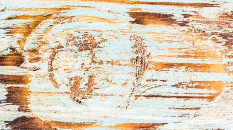 Weathered & Distressed Finishes